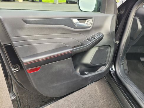 Used 2025 Ford Escape ST-Line image 12