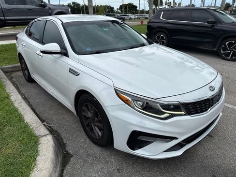 Used 2020 Kia Optima LX FWD image 1