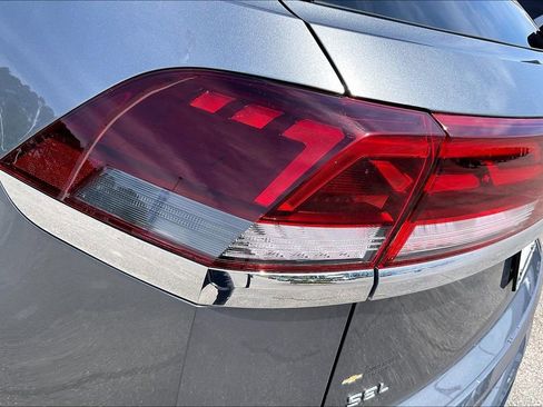 Used 2024 Volkswagen Atlas Cross Sport SEL Premium R-Line image 29