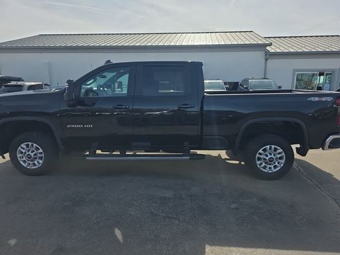 Used 2025 Chevrolet Silverado 2500 LT w/ Convenience Package image 6