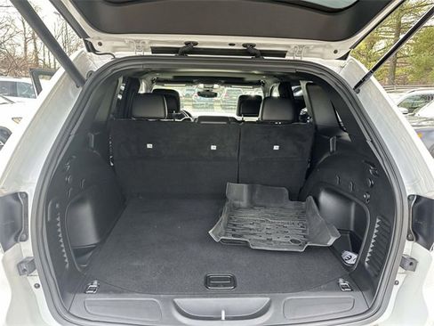 Certified 2022 Jeep Grand Cherokee Limited image 28