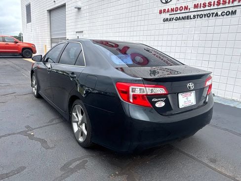 Used 2014 Toyota Camry SE FWD image 5