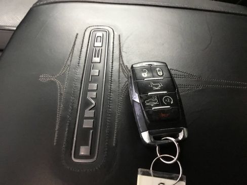 Used 2022 RAM 1500 Limited w/ Body Color Bumper Group AWD/4WD image 10