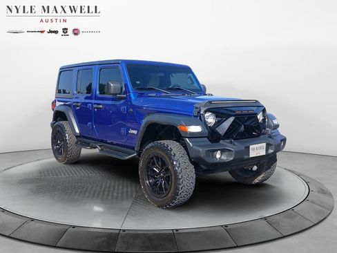 Used 2018 Jeep Wrangler Unlimited Sport S AWD/4WD image 2
