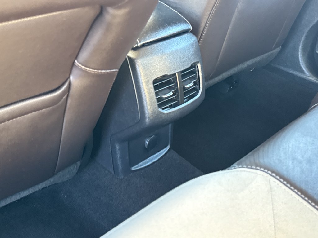 Used 2019 Ford Fusion SE w/ Equipment Group 151A FWD image 37