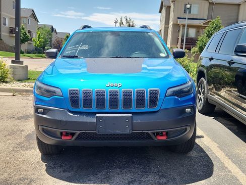 Used 2020 Jeep Cherokee Trailhawk AWD/4WD image 2