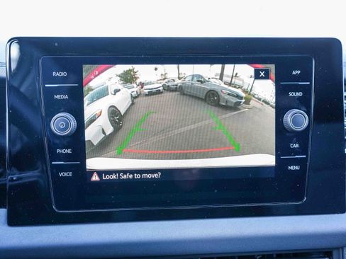 Used 2026 Volkswagen Jetta SE FWD image 28