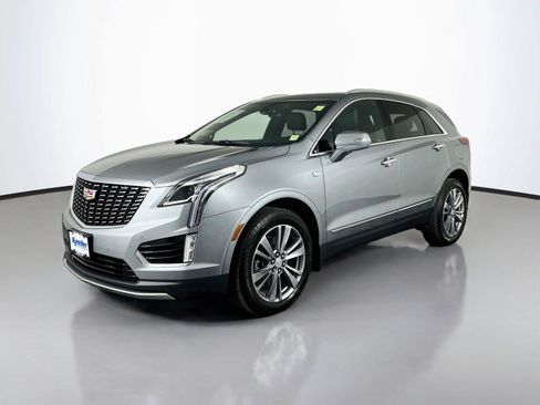 Used 2024 Cadillac XT5 Premium Luxury AWD/4WD image 2