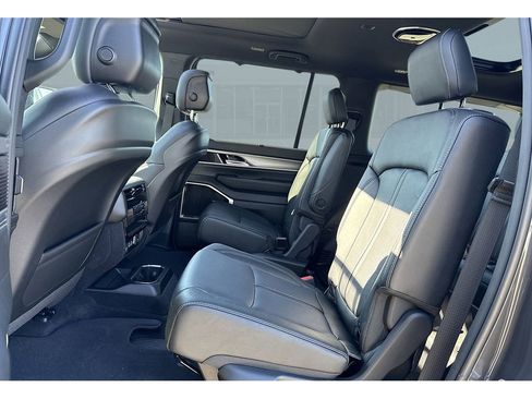 New 2026 Jeep Grand Wagoneer Limited AWD/4WD image 29