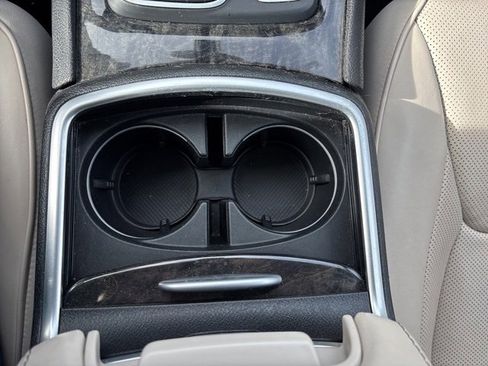 Used 2017 Chrysler 300 C image 33