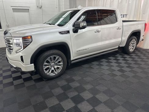 Used 2022 GMC Sierra 1500 Denali AWD/4WD image 2