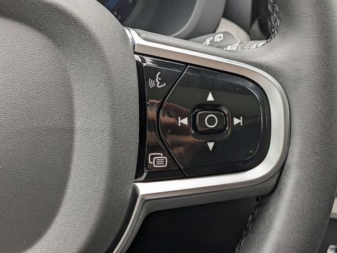 New 2025 Volvo XC60 B5 Plus w/ Protection Package Premier AWD/4WD image 28