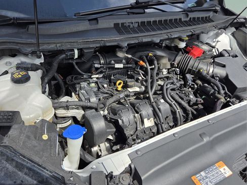 Used 2020 Ford Edge SE FWD image 21
