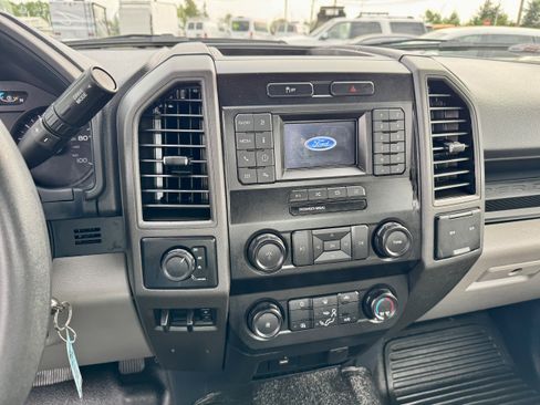 Used 2022 Ford F250 XL w/ Power Equipment Group AWD/4WD image 14