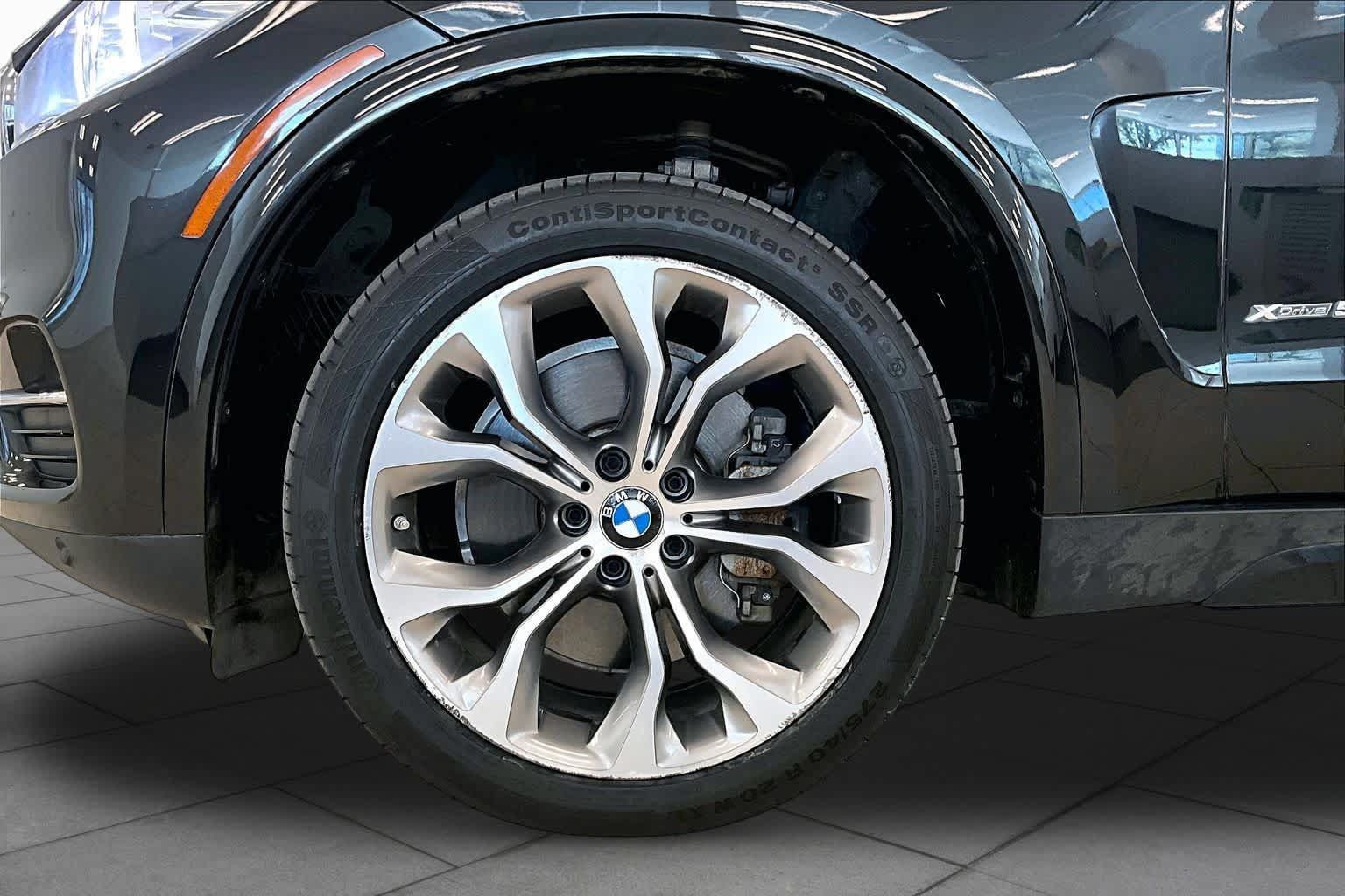 Used 2017 BMW X5 xDrive50i AWD/4WD image 9