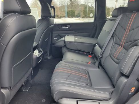 New 2025 Nissan Armada PRO-4X image 33