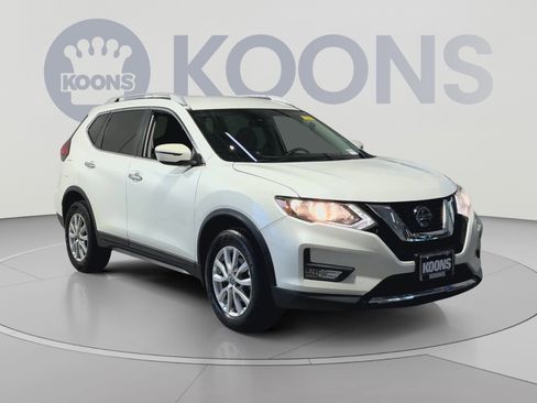 Used 2019 Nissan Rogue S AWD/4WD image 2