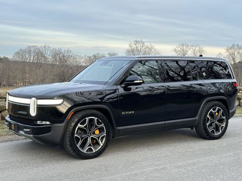 Used 2022 Rivian R1S Launch Edition image 13