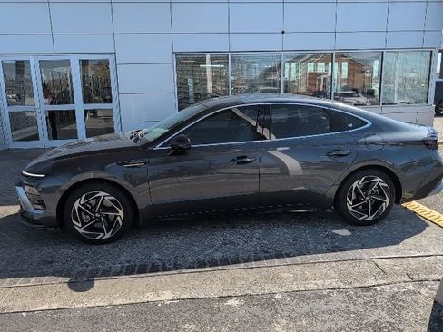 Used 2024 Hyundai Sonata SEL w/ Convenience Package image 11