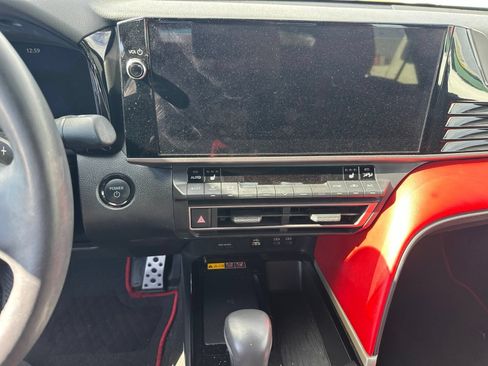 Used 2025 Toyota Camry XSE FWD image 9