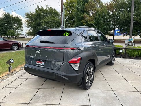 Certified 2025 Hyundai Kona SEL FWD image 11
