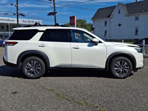 Certified 2023 Nissan Pathfinder SV AWD/4WD image 7