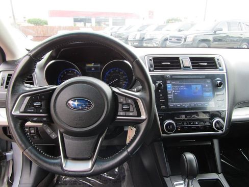 Used 2018 Subaru Outback 2.5i Premium AWD/4WD image 15