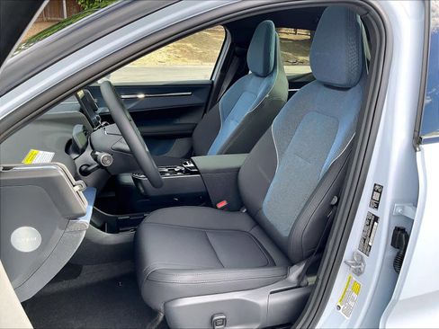 New 2026 Volvo EX30 Plus w/ Climate Package image 11