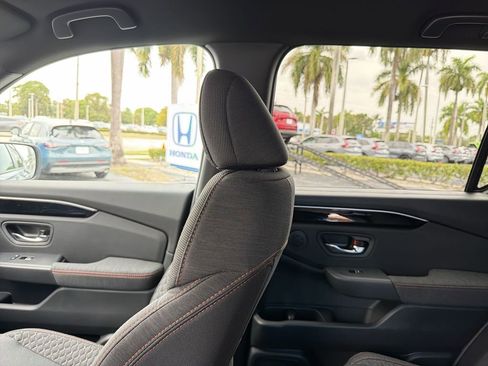 New 2026 Honda Pilot Sport image 10