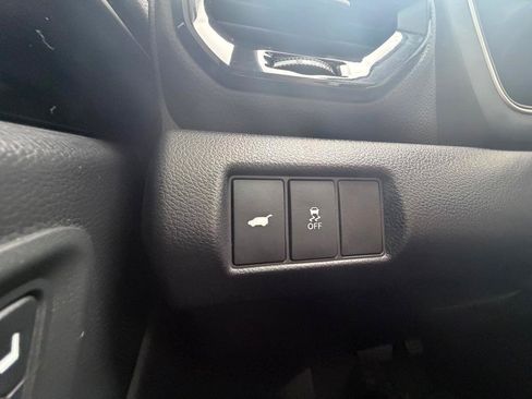Used 2025 Honda Pilot Touring image 24