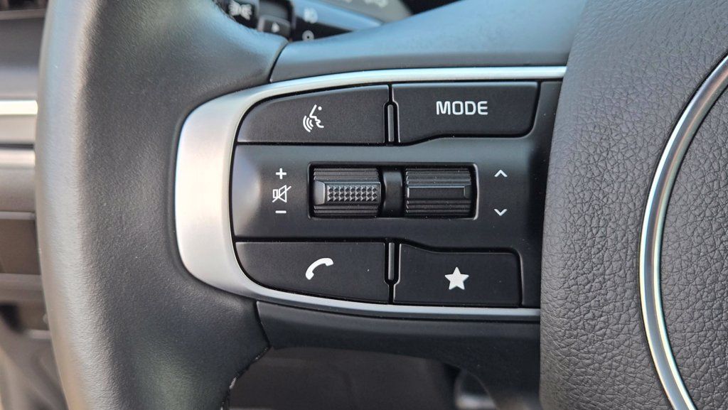 Used 2025 Kia K5 GT-Line w/ GT-Line Premium Package AWD/4WD image 18