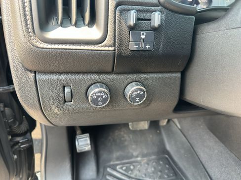 Used 2020 GMC Canyon SLT w/ Driver Alert Package AWD/4WD image 17