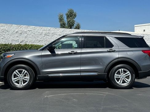 Used 2022 Ford Explorer XLT w/ Equipment Group 202A RWD image 7