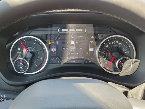 New 2026 RAM 3500 Big Horn AWD/4WD image 17
