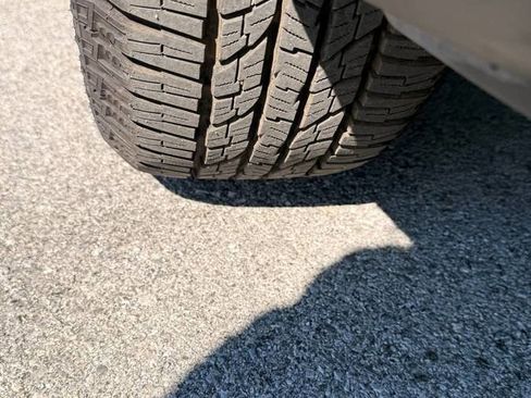 Used 2011 Ford Mustang Convertible image 12