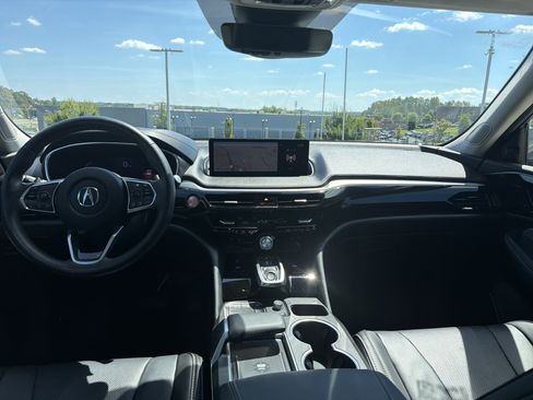 Certified 2024 Acura MDX w/ Technology Package FWD image 34