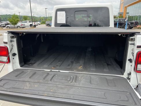 Used 2020 Jeep Gladiator Rubicon AWD/4WD image 18