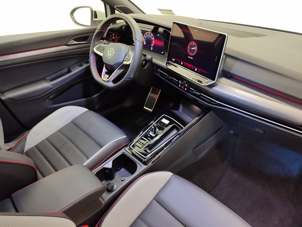 Used 2025 Volkswagen GTI SE FWD image 13