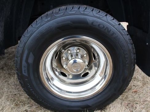 Used 2018 RAM 3500 Tradesman w/ Chrome Appearance Group image 26