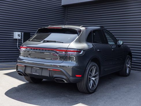 Certified 2026 Porsche Macan AWD/4WD image 9
