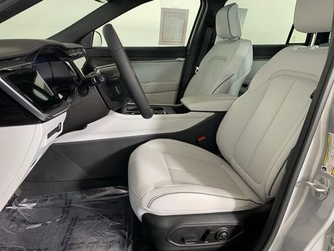 Used 2025 Jeep Wagoneer S Limited image 16