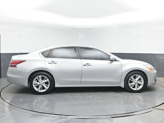 Used 2014 Nissan Altima 2.5 SV w/ Convenience Package FWD image 15
