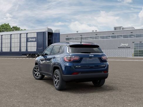 New 2026 Jeep Compass Limited w/ Mopar Graphics Package AWD/4WD image 3