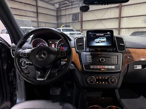 Used 2018 Mercedes-Benz GLS 450 4MATIC w/ Premium Package image 28