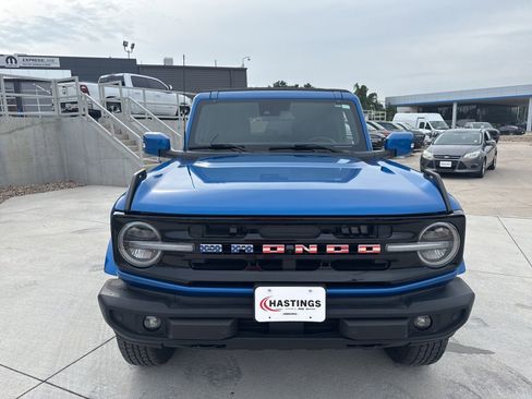 Used 2022 Ford Bronco Outer Banks image 9