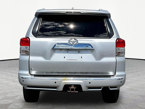 Used 2013 Toyota 4Runner SR5 AWD/4WD image 5