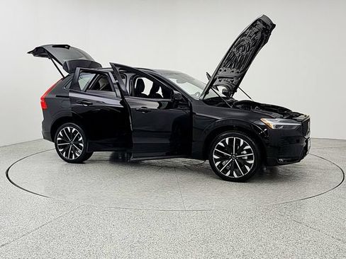 New 2026 Volvo XC60 B5 Ultra w/ Protection Package Premier AWD/4WD image 10