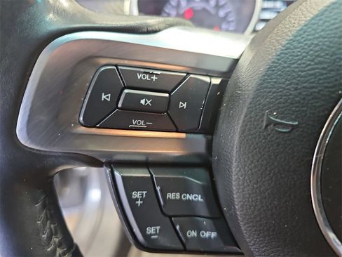 Used 2018 Ford Mustang GT Premium image 16