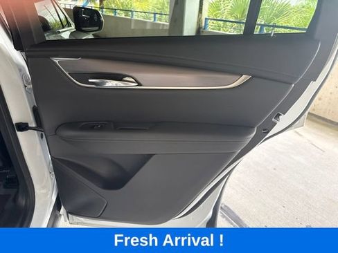 Used 2024 Cadillac XT6 Luxury w/ LPO, Floor Liner Package FWD image 15