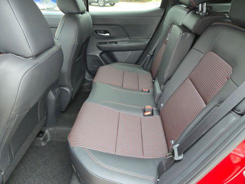New 2026 Nissan Kicks SR FWD image 12
